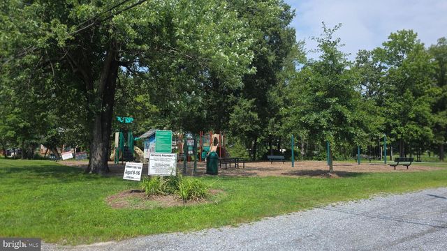 1729 SHORE DR, Edgewater, MD 21037
