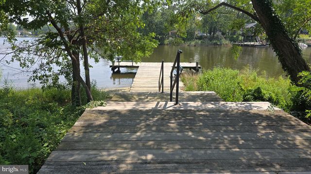 1729 SHORE DR, Edgewater, MD 21037