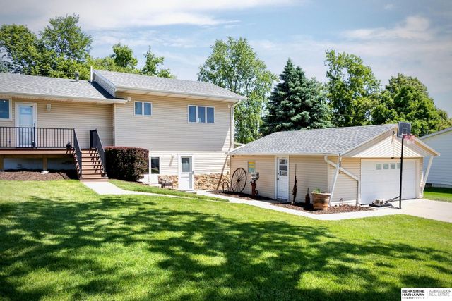 512 5th Street, Yutan, NE 68073