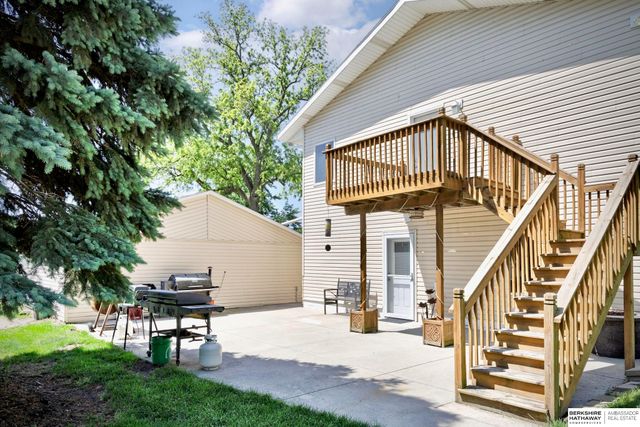 512 5th Street, Yutan, NE 68073