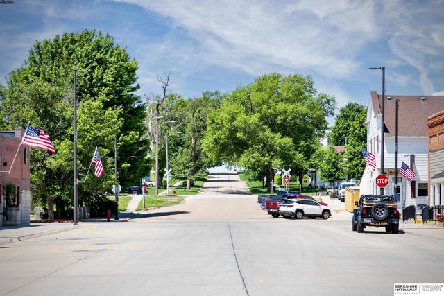 512 5th Street, Yutan, NE 68073