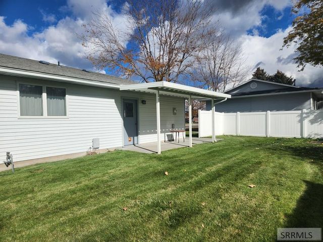 105 Kirkham Circle, Shelley, ID 83274