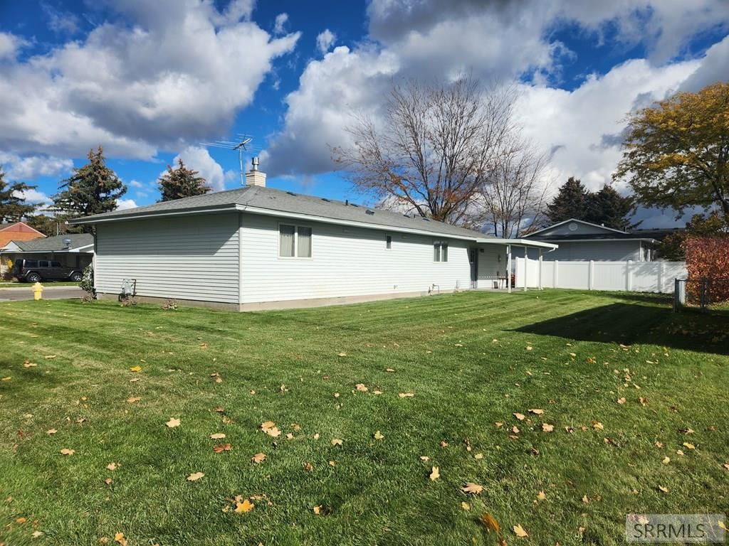 Image 3 of property listing at 105 Kirkham Circle, Shelley, ID 83274