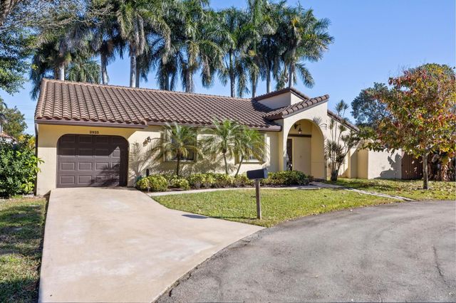 2925 Azalea Drive, Cooper City, FL 33026