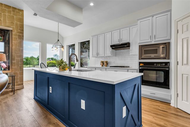 1389 Shadow Creek, Fairview, TX 75069
