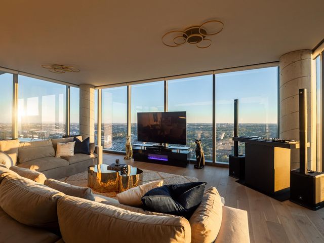 44 East Ave 3707, Austin, TX 78701