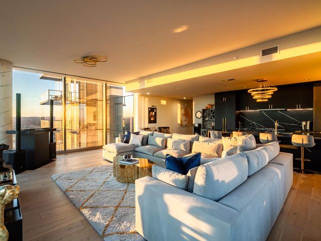 44 East Ave 3707, Austin, TX 78701