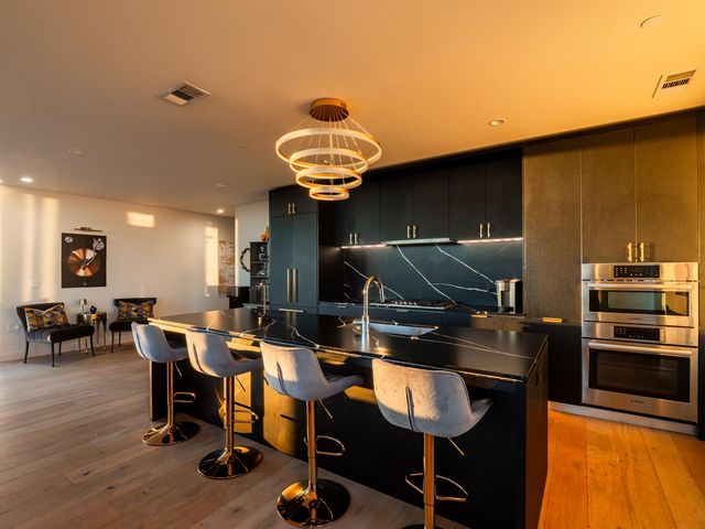 44 East Ave 3707, Austin, TX 78701