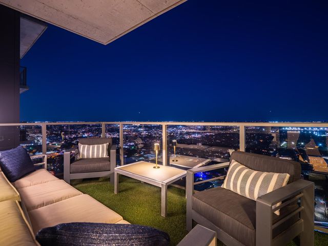 44 East Ave 3707, Austin, TX 78701