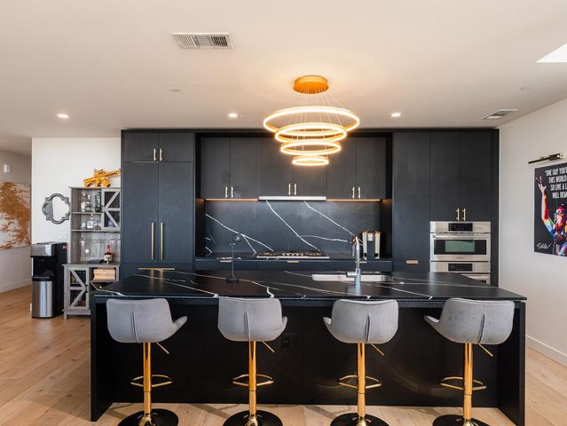 44 East Ave 3707, Austin, TX 78701