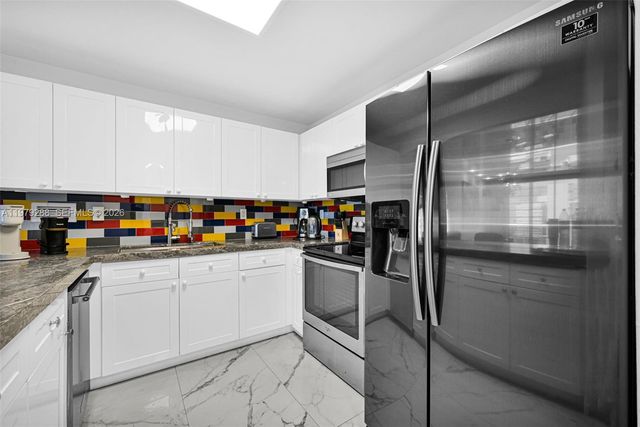 2301 Collins Ave 1204, Miami Beach, FL 33139