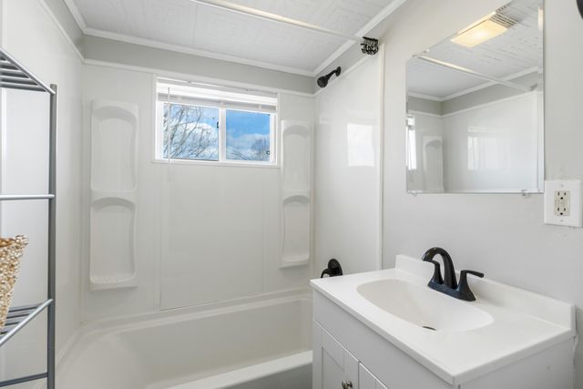 111 Brown Street, Athens, TN 37303