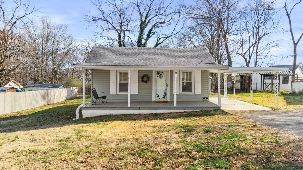 111 Brown Street, Athens, TN 37303
