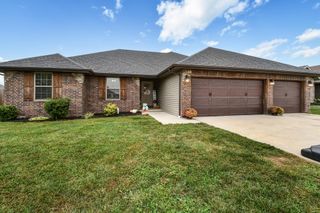 525 Woodland Hills Avenue, Rogersville, MO 65742