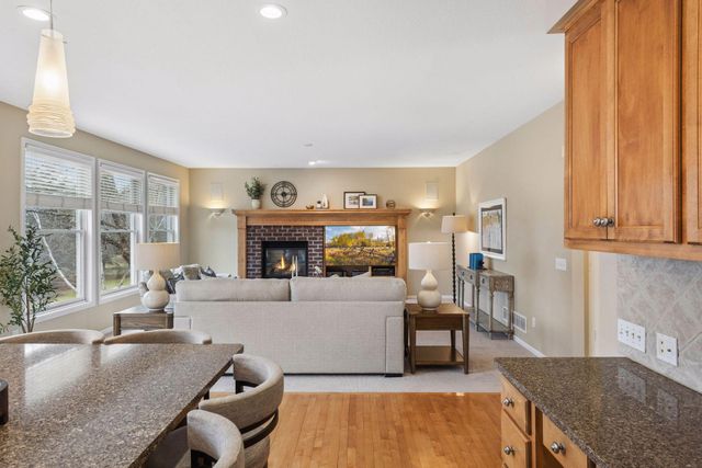 7428 Bent Bow Trail, Chanhassen, MN 55317