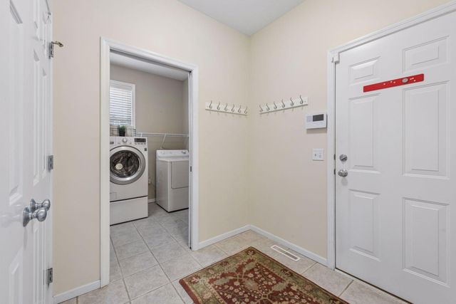 7428 Bent Bow Trail, Chanhassen, MN 55317