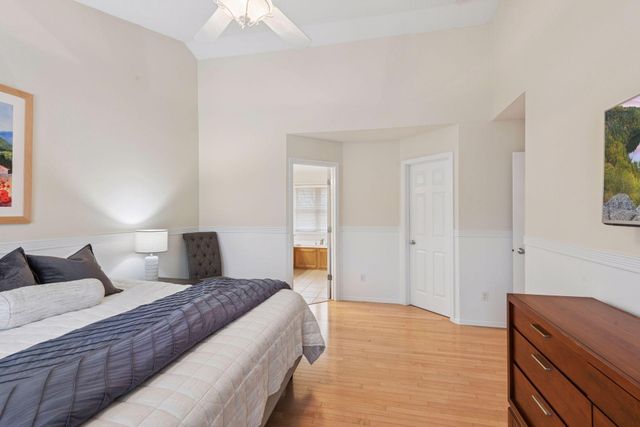 7428 Bent Bow Trail, Chanhassen, MN 55317