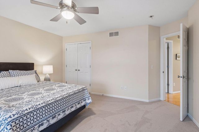 7428 Bent Bow Trail, Chanhassen, MN 55317