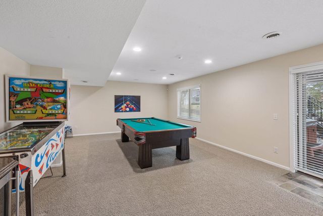 7428 Bent Bow Trail, Chanhassen, MN 55317