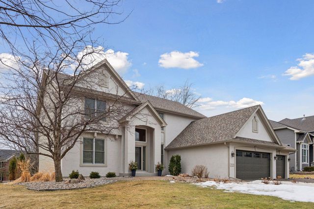 7428 Bent Bow Trail, Chanhassen, MN 55317