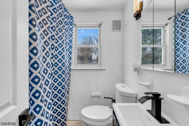 821 Front St, Dunellen Boro, NJ 08812