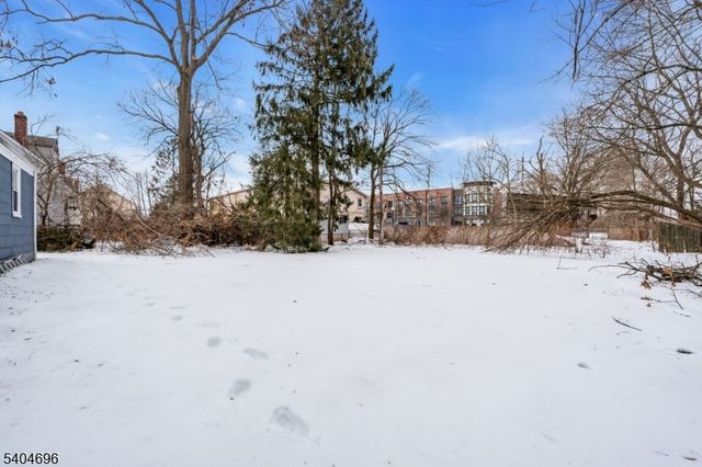 821 Front St, Dunellen Boro, NJ 08812