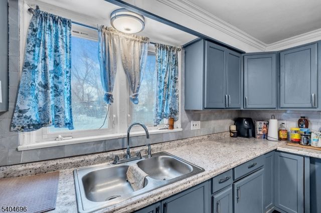 821 Front St, Dunellen Boro, NJ 08812