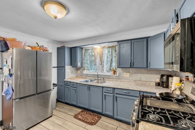 821 Front St, Dunellen Boro, NJ 08812