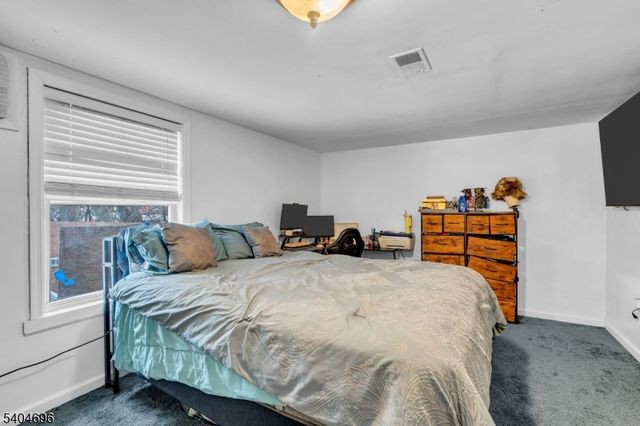 821 Front St, Dunellen Boro, NJ 08812