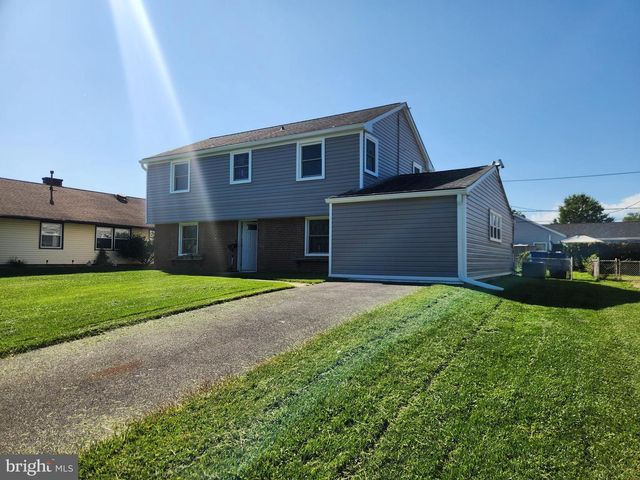 36 MIDFIELD LN, Willingboro, NJ 08046