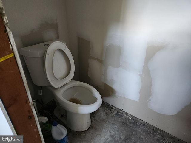 36 MIDFIELD LN, Willingboro, NJ 08046