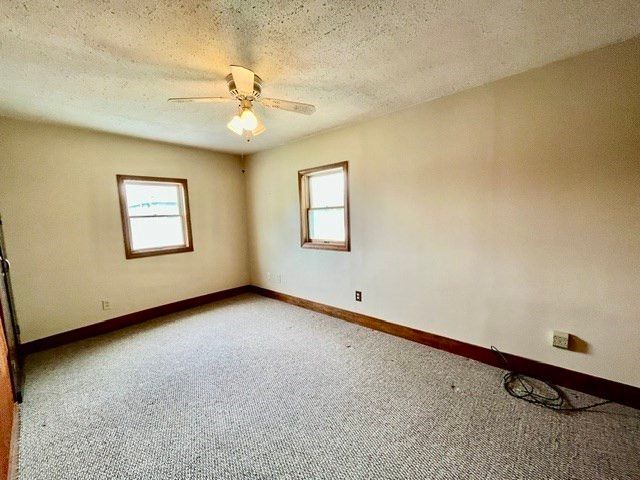 13 Florence St, Chicopee, MA 01013