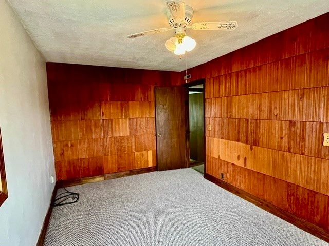 13 Florence St, Chicopee, MA 01013