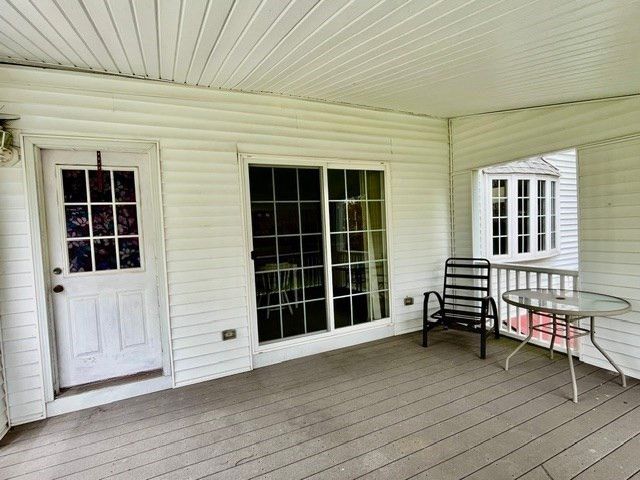 13 Florence St, Chicopee, MA 01013