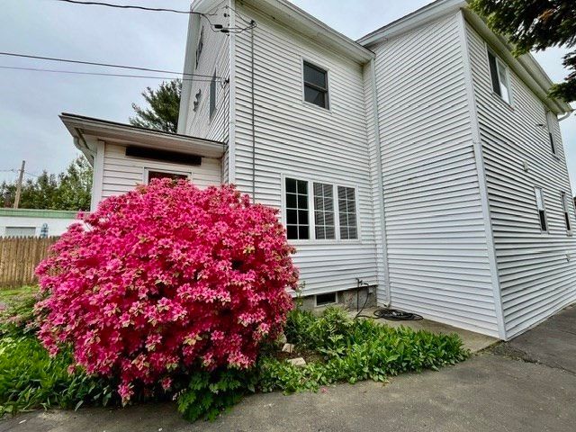 13 Florence St, Chicopee, MA 01013