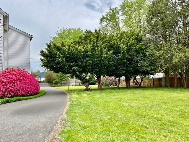 13 Florence St, Chicopee, MA 01013