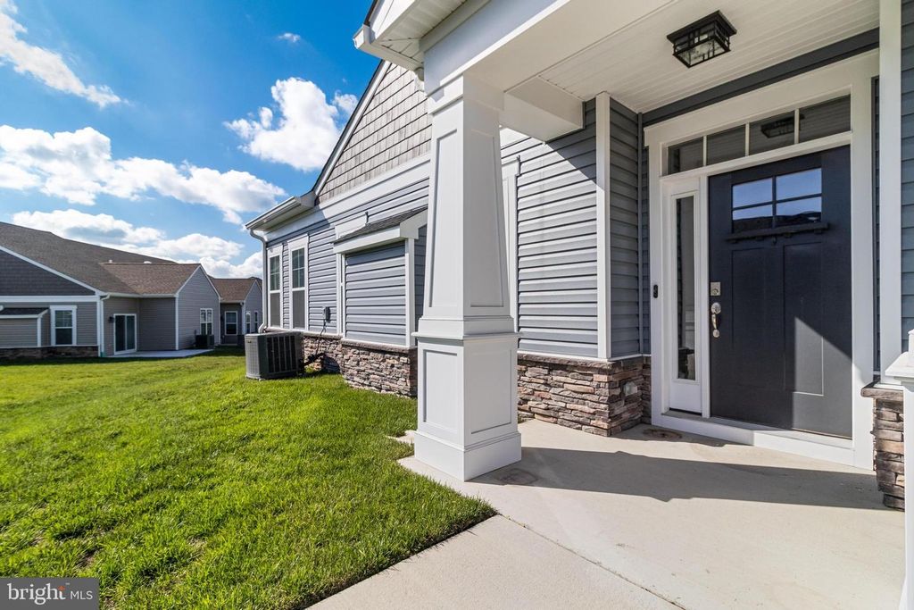 72 CAMDEN CIR, La Plata, MD 20646