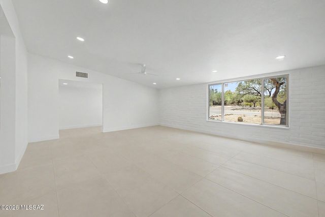1164 W Emerine Drive, Tucson, AZ 85704