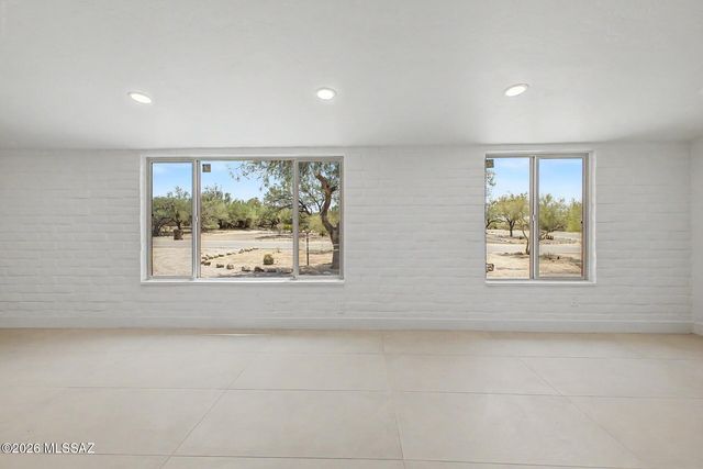 1164 W Emerine Drive, Tucson, AZ 85704