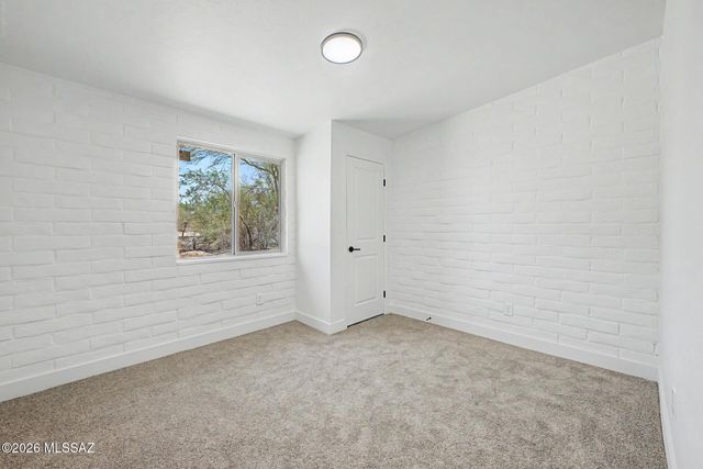1164 W Emerine Drive, Tucson, AZ 85704