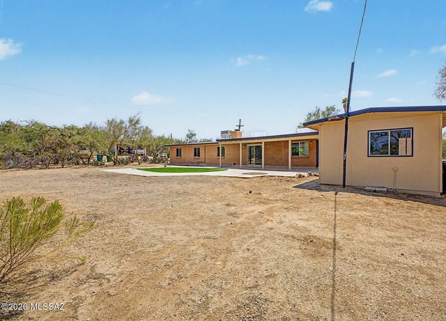 1164 W Emerine Drive, Tucson, AZ 85704