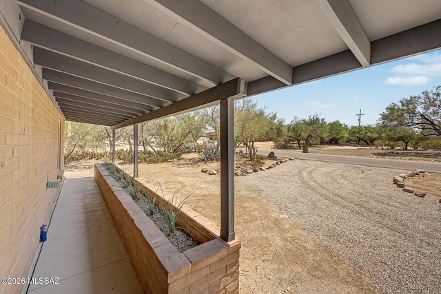 1164 W Emerine Drive, Tucson, AZ 85704