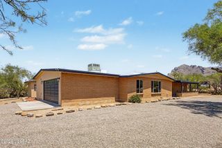1164 W Emerine Drive, Tucson, AZ 85704