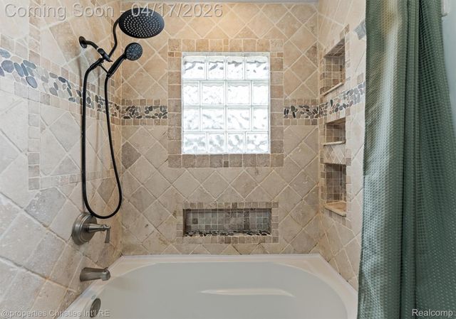 2919 Avalon Road, Rochester Hills, MI 48309