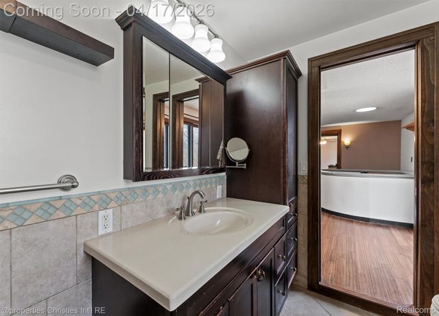 2919 Avalon Road, Rochester Hills, MI 48309