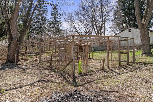 2919 Avalon Road, Rochester Hills, MI 48309