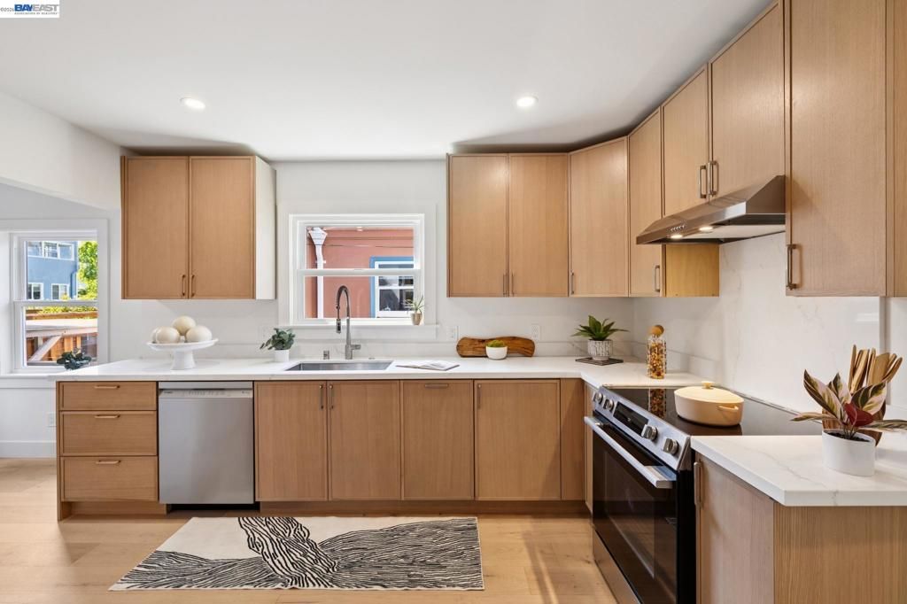 Image 19 of property listing at 3039 HALCYON COURT, Berkeley, CA 94705