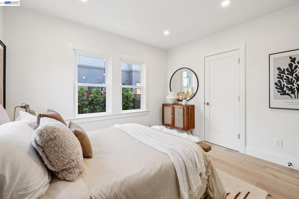 Image 26 of property listing at 3039 HALCYON COURT, Berkeley, CA 94705