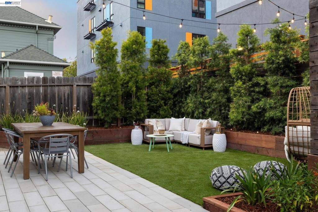 Image 3 of property listing at 3039 HALCYON COURT, Berkeley, CA 94705