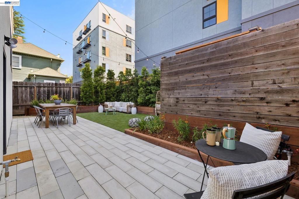 Image 32 of property listing at 3039 HALCYON COURT, Berkeley, CA 94705